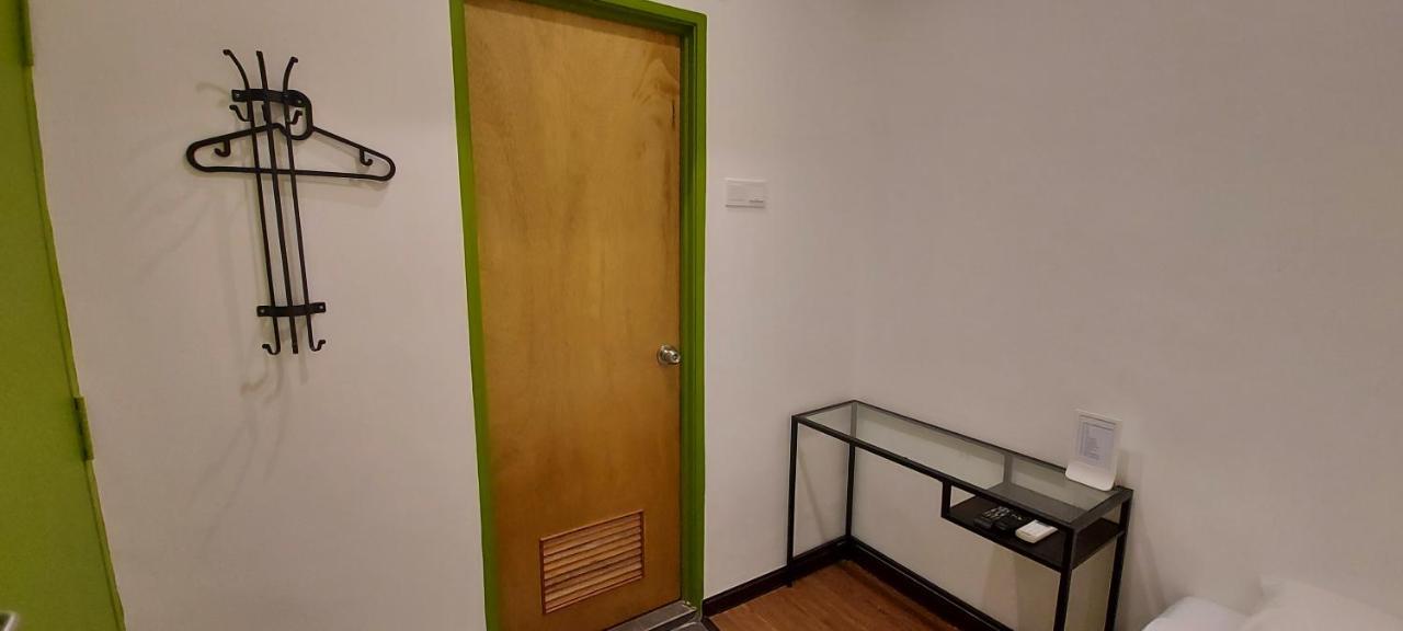 Olive Bedz Hotel Тамбун Екстериор снимка