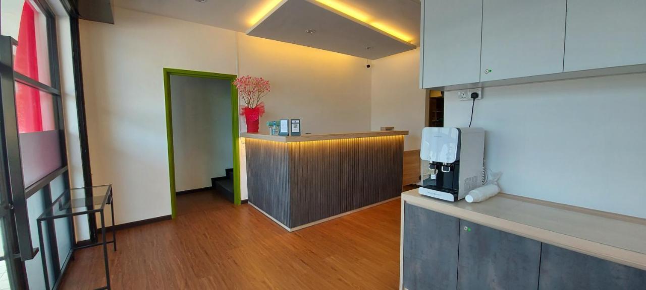 Olive Bedz Hotel Тамбун Екстериор снимка